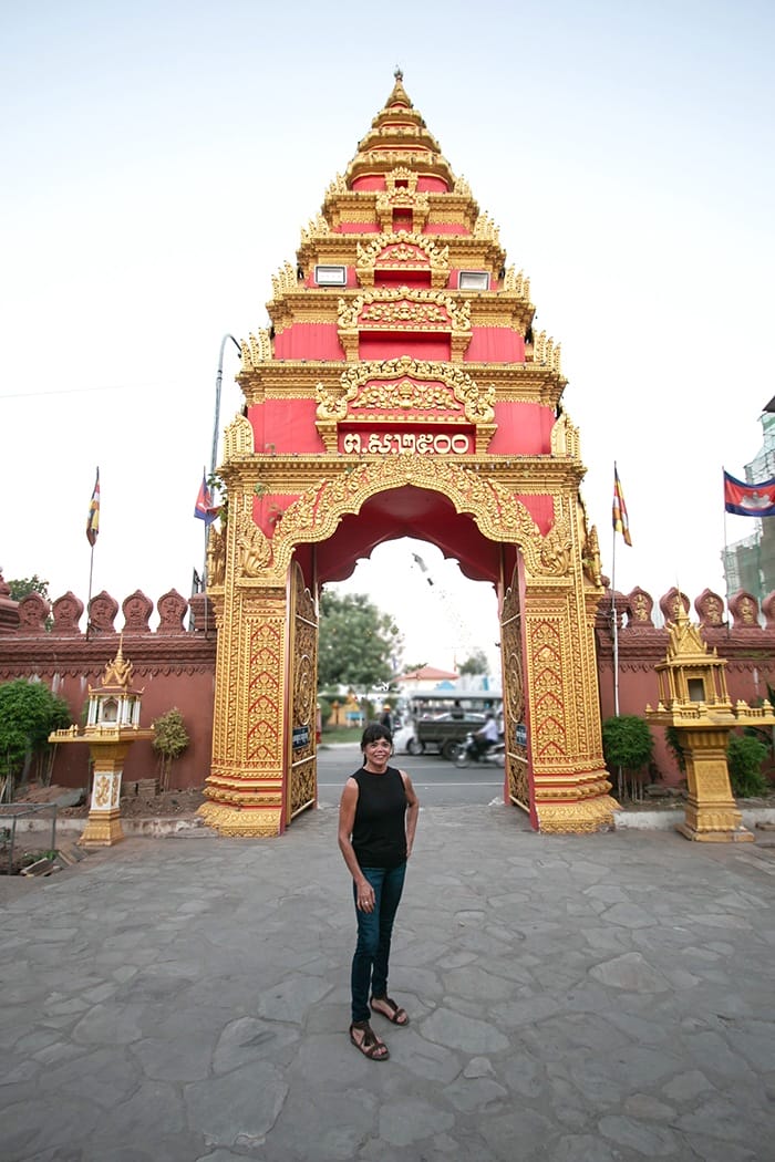 phom penh puerta camboyana