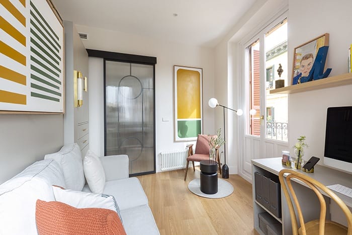 despacho con sofá cama