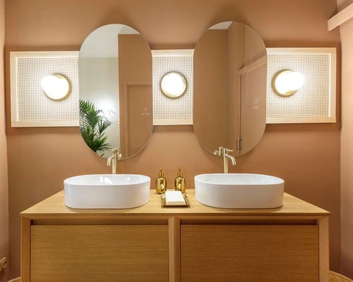 Baño doble de cafetería Agrado