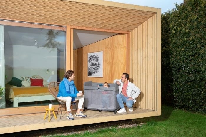 Diseño y practicidad: una cuna de viaje desplegable en 1 segundo