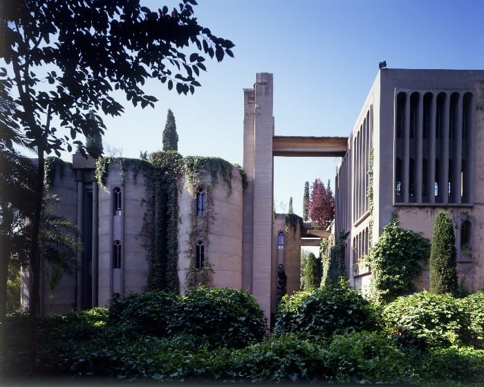 exterior fábrica cemento