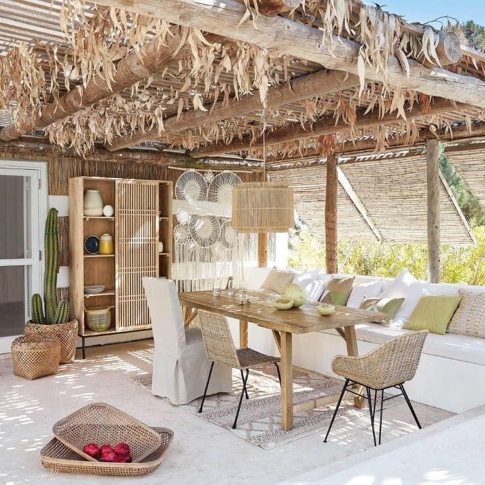 Silla de mimbre para una decoración exótica