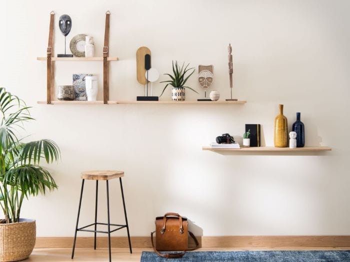 taburete-de-mango-macizo-y-metal-negro de estilo exótico