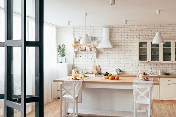 pequeña cocina con decoración sencilla y minimalista