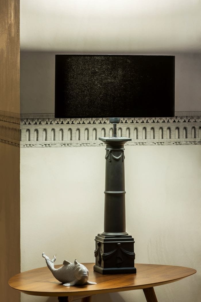 Lámpara negra COLUNA de Vista Alegre