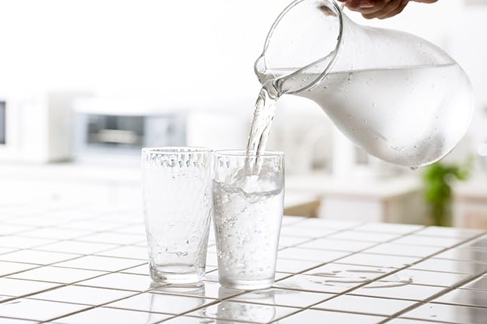 Cómo mejorar tu salud bebiendo agua