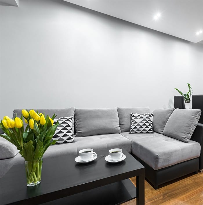 ¿Cuáles son los errores comunes al organizar la sala de estar?