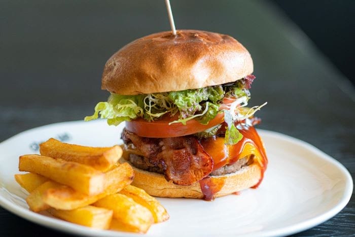 Hamburguesa del restaurante Groucho