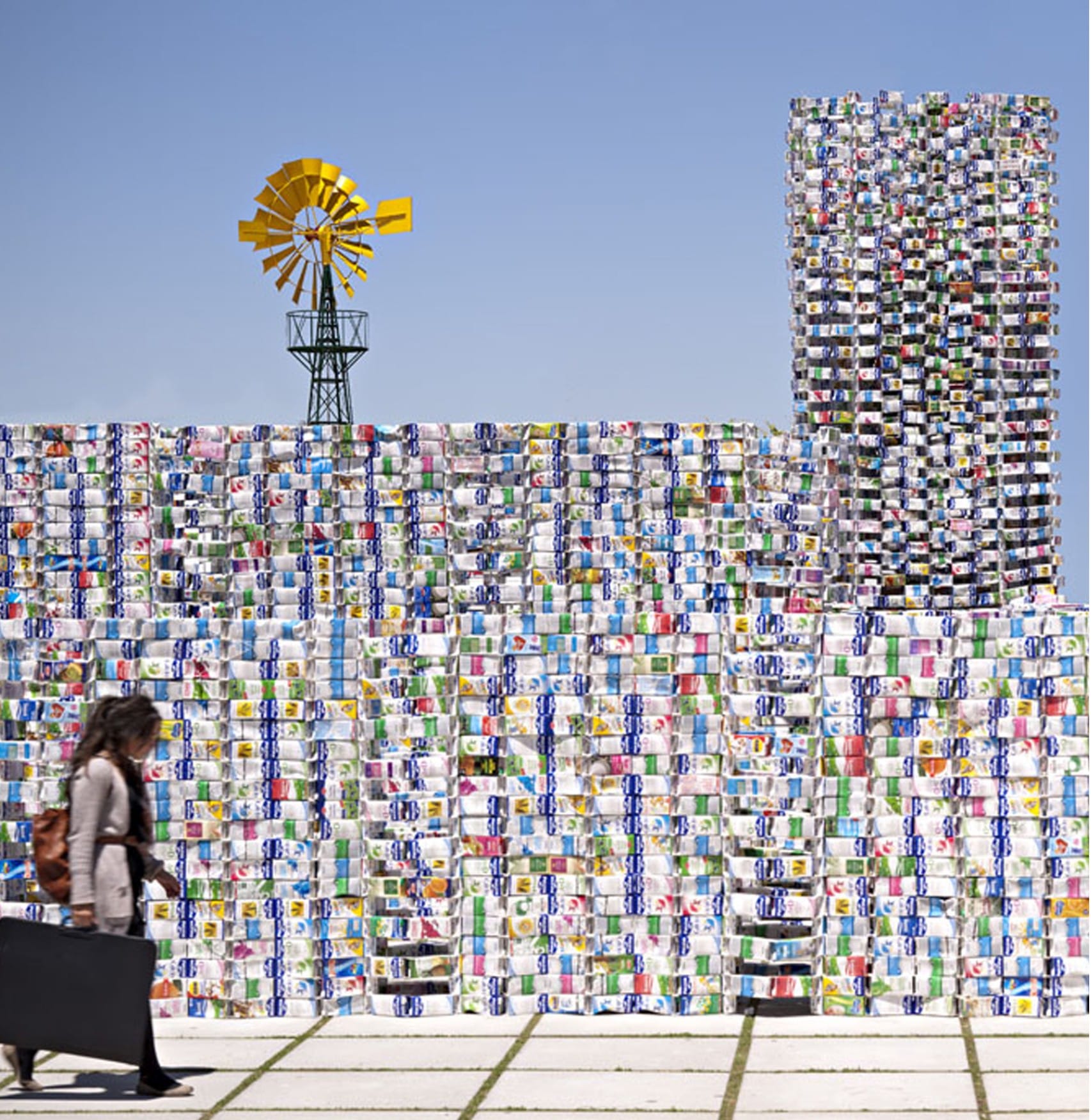 Pabellón español con briks