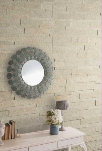 piedra-natural-autoadhesiva en interior de casa