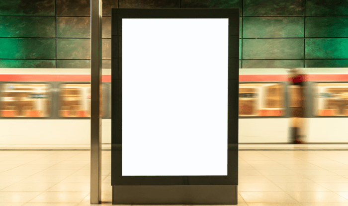 cartelería digital en un espacio público