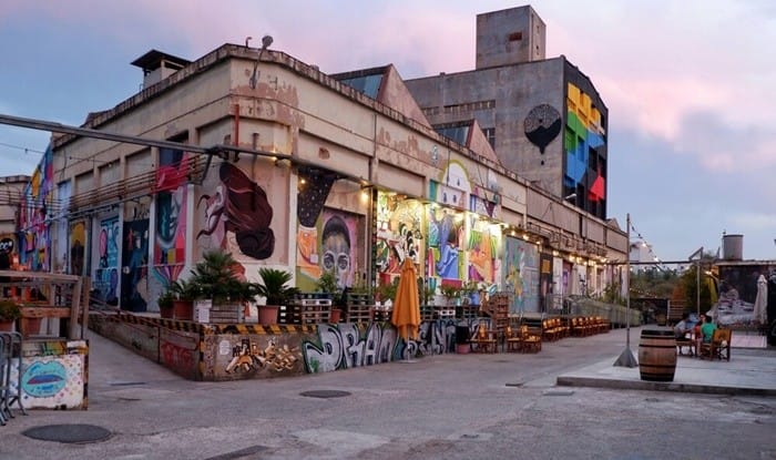 bmurals edifcio colorido