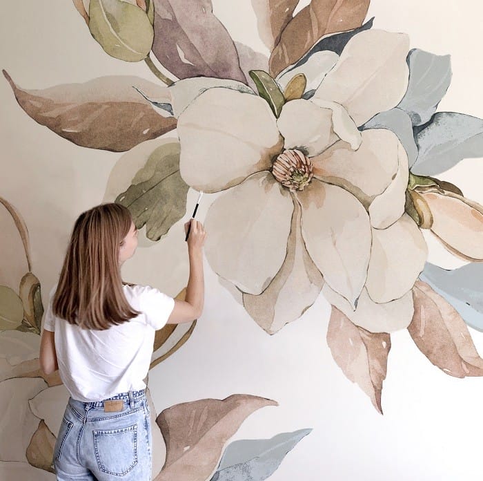 Mural-floreado-pintado-por-una-artista