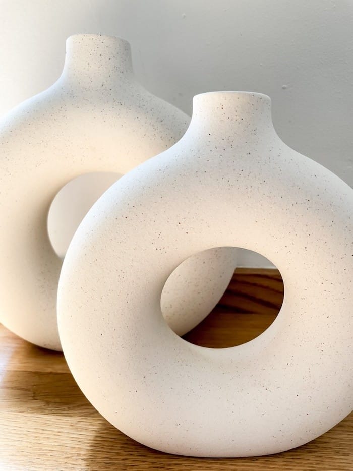 blanco rosquilla jarron decorativo