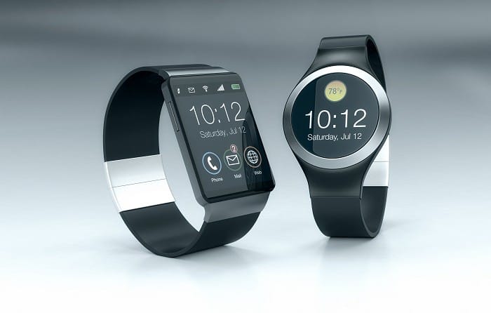 dos relojes smartwatch negros con diferentes estilos de diseño