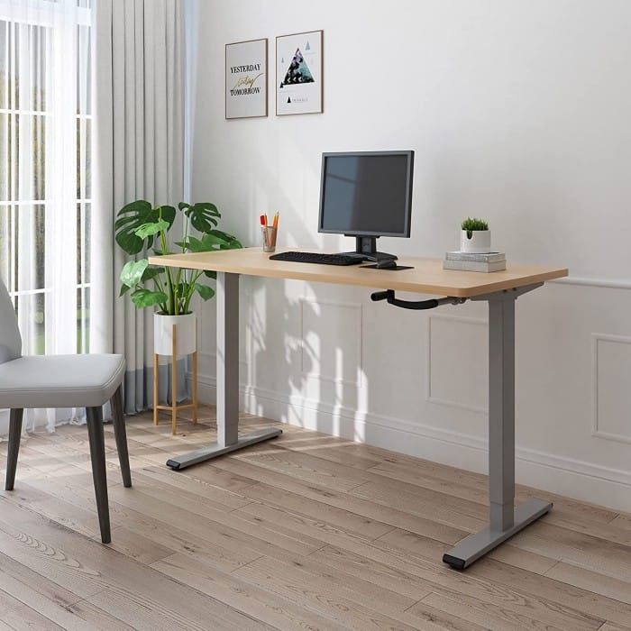 Trabajar de pie, cómo aplicarlo y mesas para llevarlo a cabo