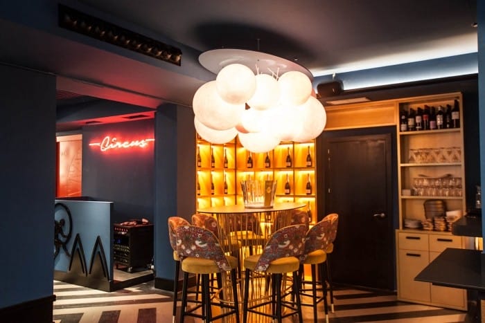 restaurantes serie valeria