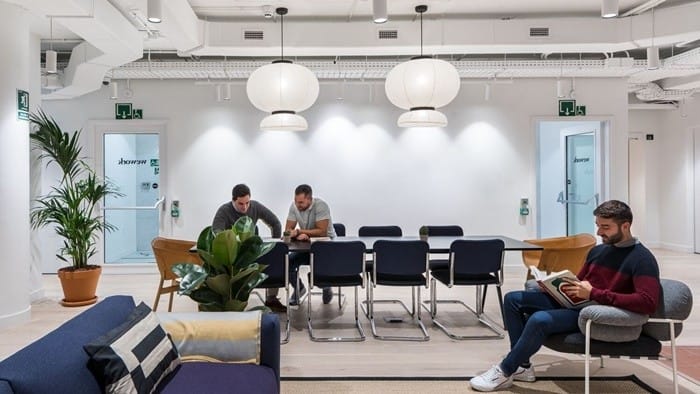 interior coworking mesa sofas