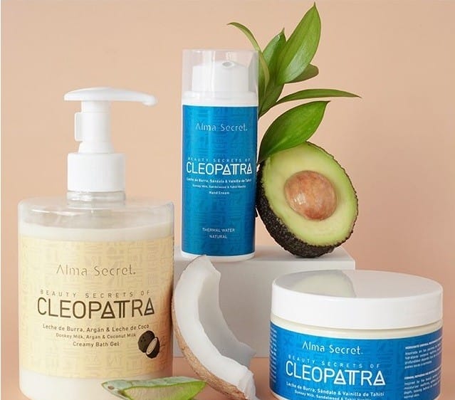 Pack de productos de belleza de Alma Secret de olor coco