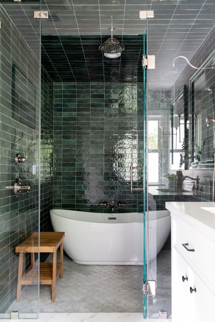 cuarto de baño con bañera