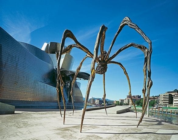 escultura bronce araña gigante