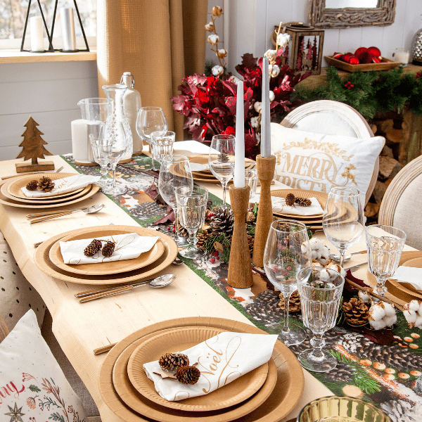 Salón con mesa navideña, Leroy Merlin