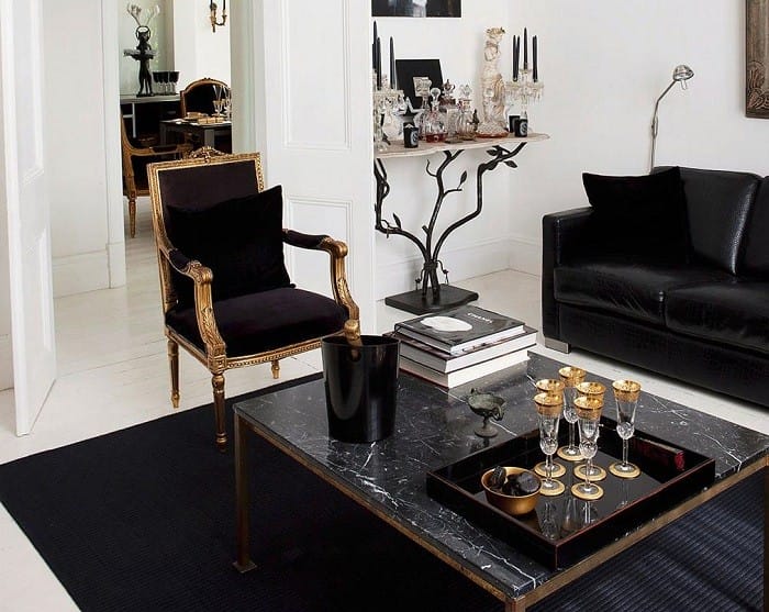Salón en blanco y negro diseñado por Coco