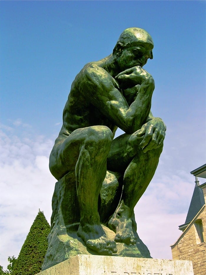 escultura bronce el pensador