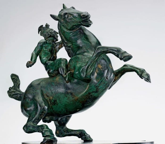 escultura bronce jinete caballo