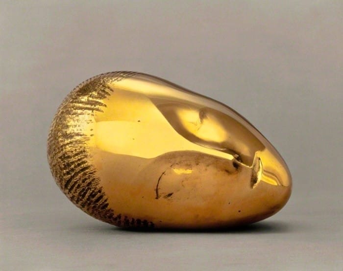 escultura bronce ovalada cabeza