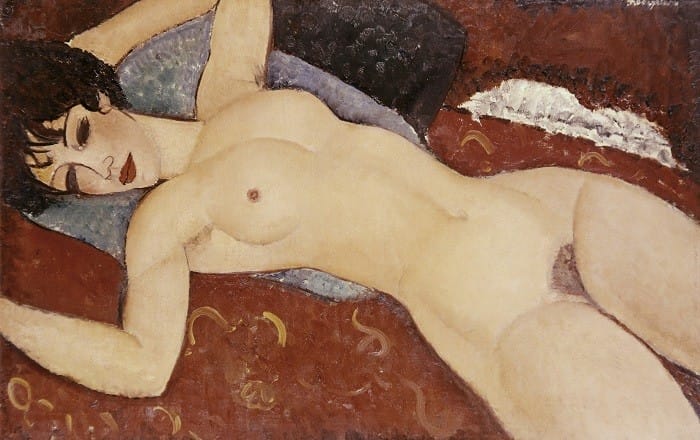 desnudo acostado