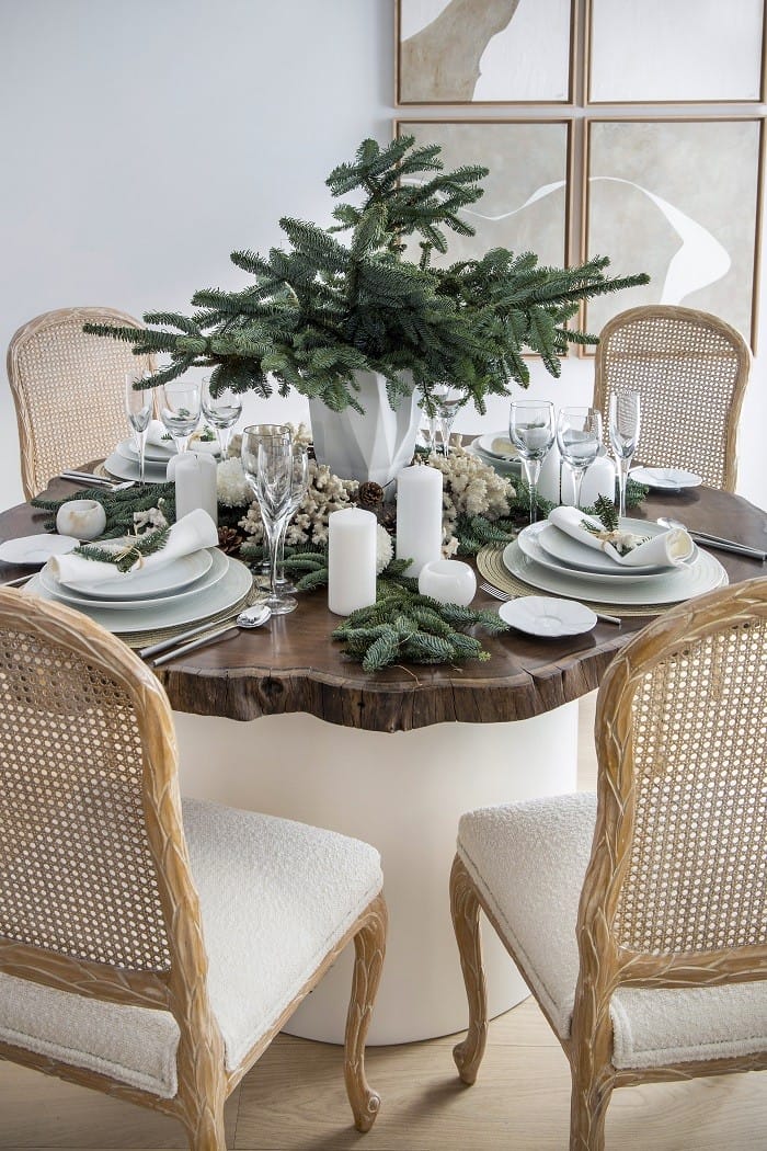 mesa con decoración navideña Vista Alegre
