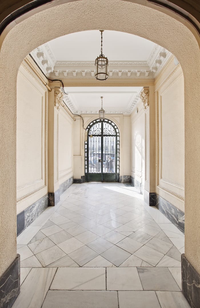 Pasillo del interior de Casa Decor 2022