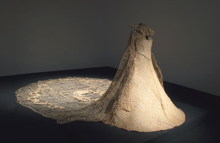 vestido en exposición en el Thyssen