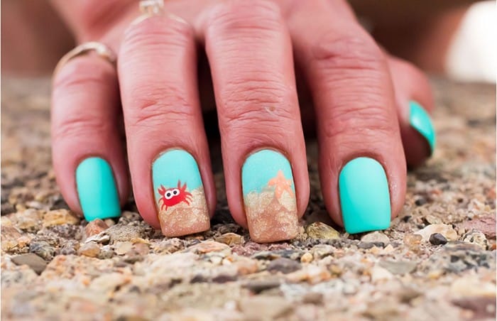 uñas inspiradas en el mar