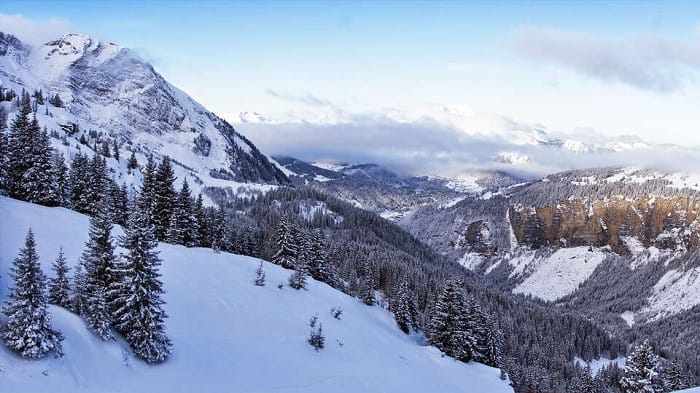 Paisaje de nieve en Cataluña para esquiar