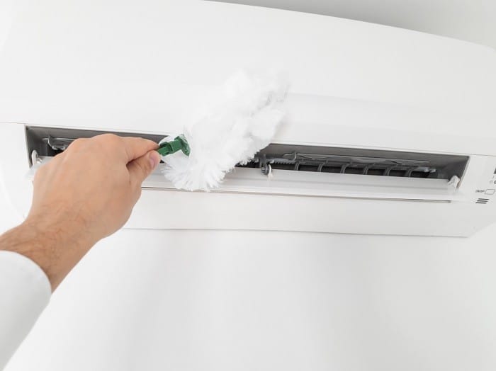 Moderno climatizador en limpieza