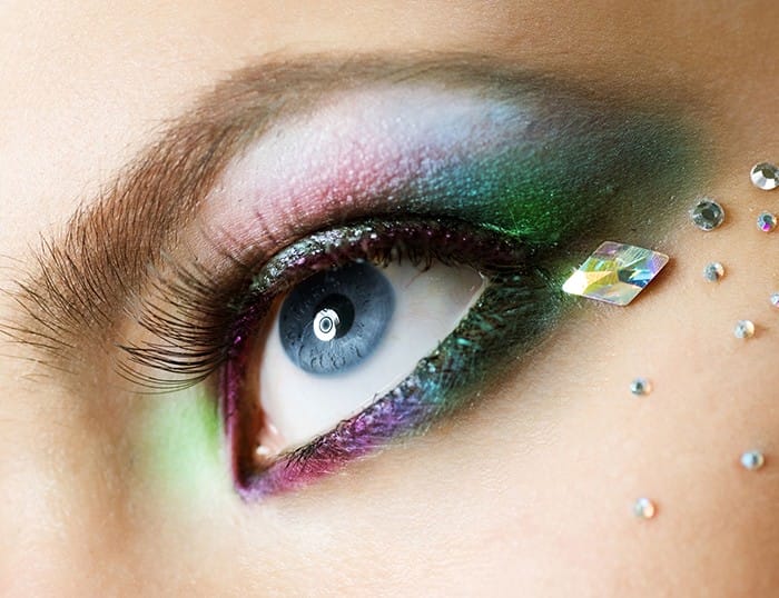 maquillaje de ojos con cristales