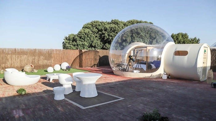 Hotel cápsula con habitación burbuja