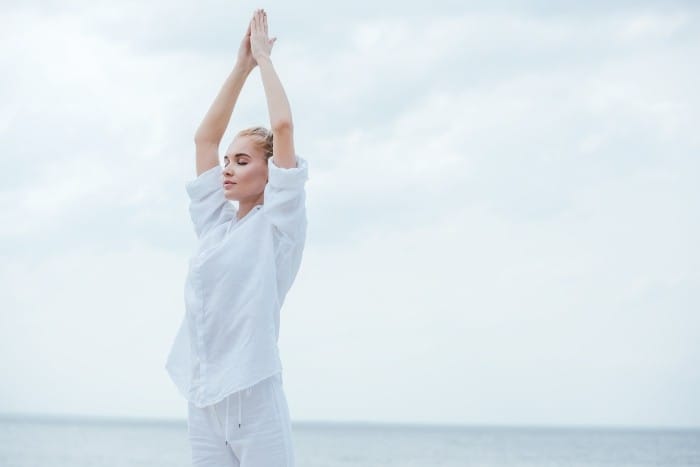 mujer respiracion consciente