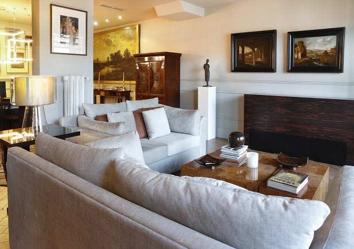 mueble bar en un salón de casa del barrio de Salamanca