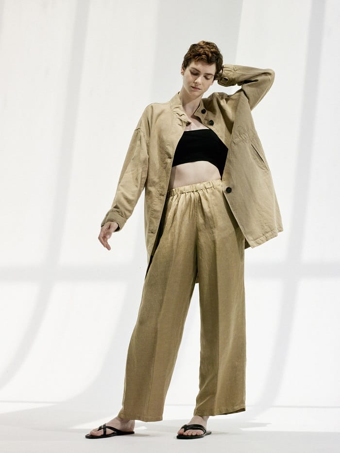 modelo con ropa de Pomandere colección spring summer 2022