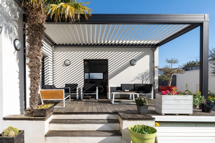 Instalar una pérgola de aluminio: la mejor idea para disfrutar de un espacio exterior