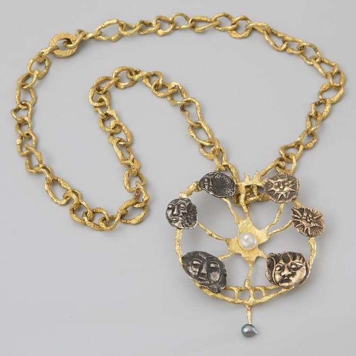 collar