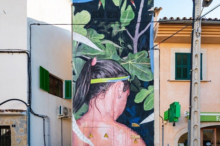 arte urbano en fachada