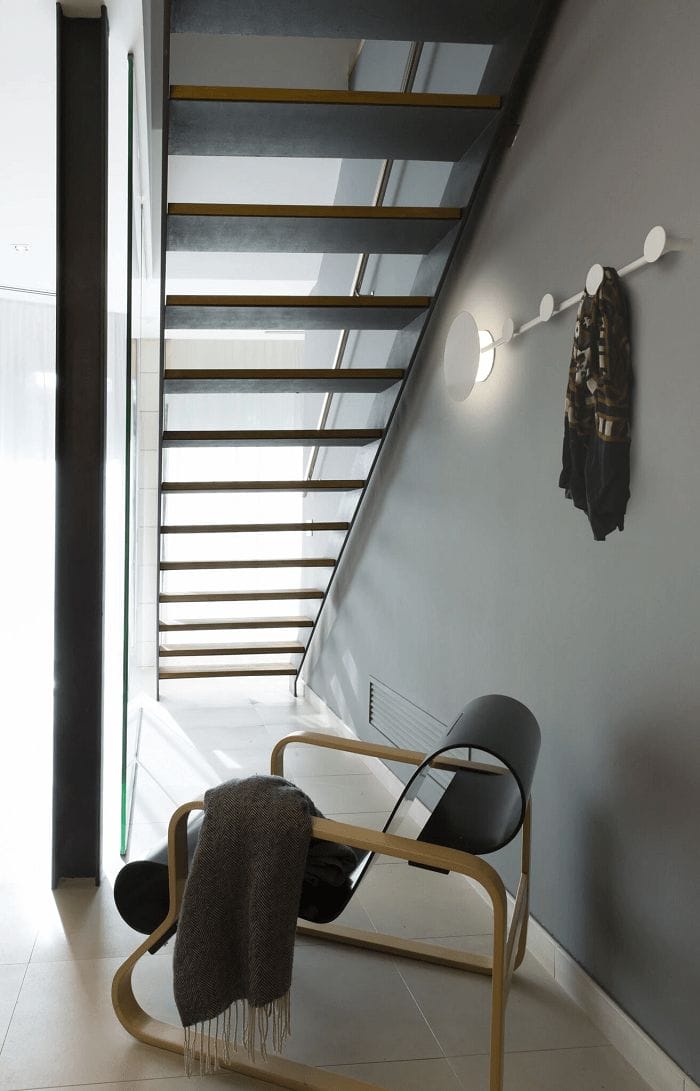 Lámpara con doble función, lámpara perchero