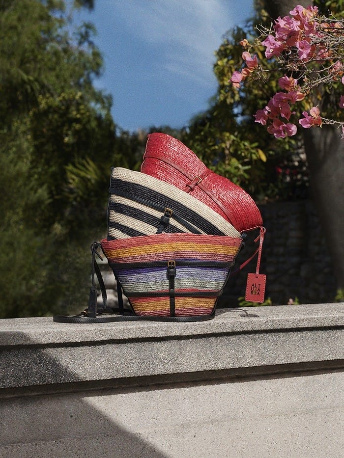 Bolsos tipo cesta de colores