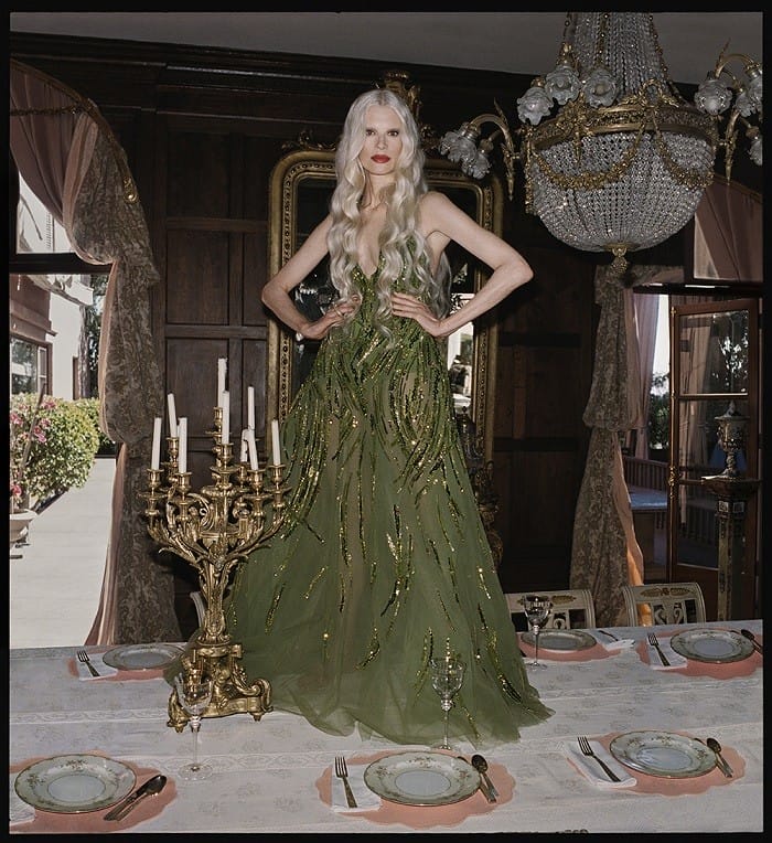 vestido verde en modelo