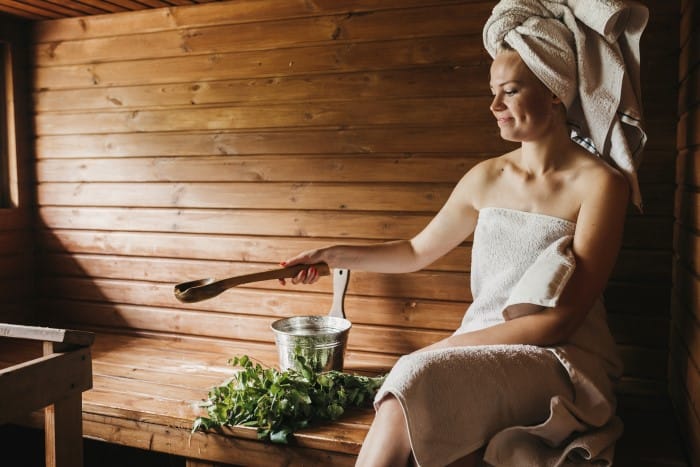 mujer sauna