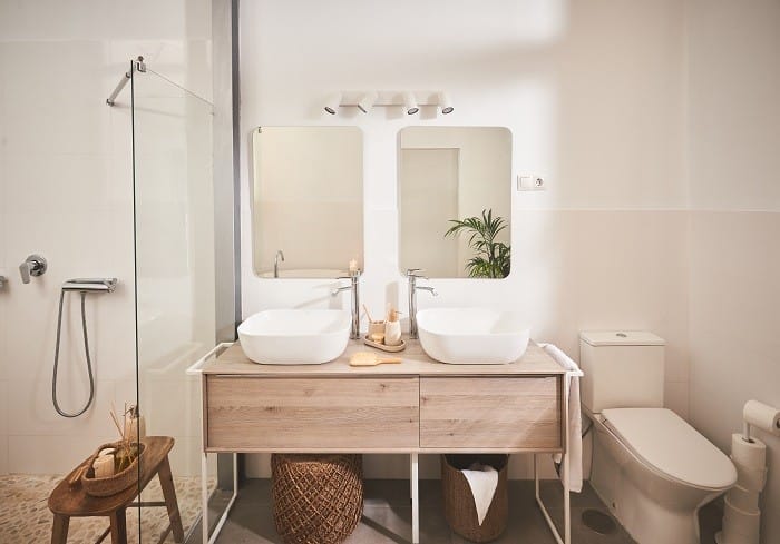 cuarto de baño después de una reforma integral